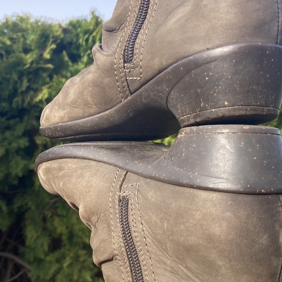 Cobb Hill by New Balance Nicole Stone Tan Leather Ankle Booties Size 9N - Picture 8 of 13